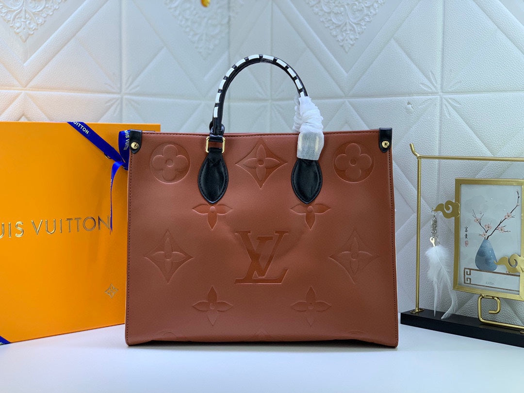 LV Tote bag