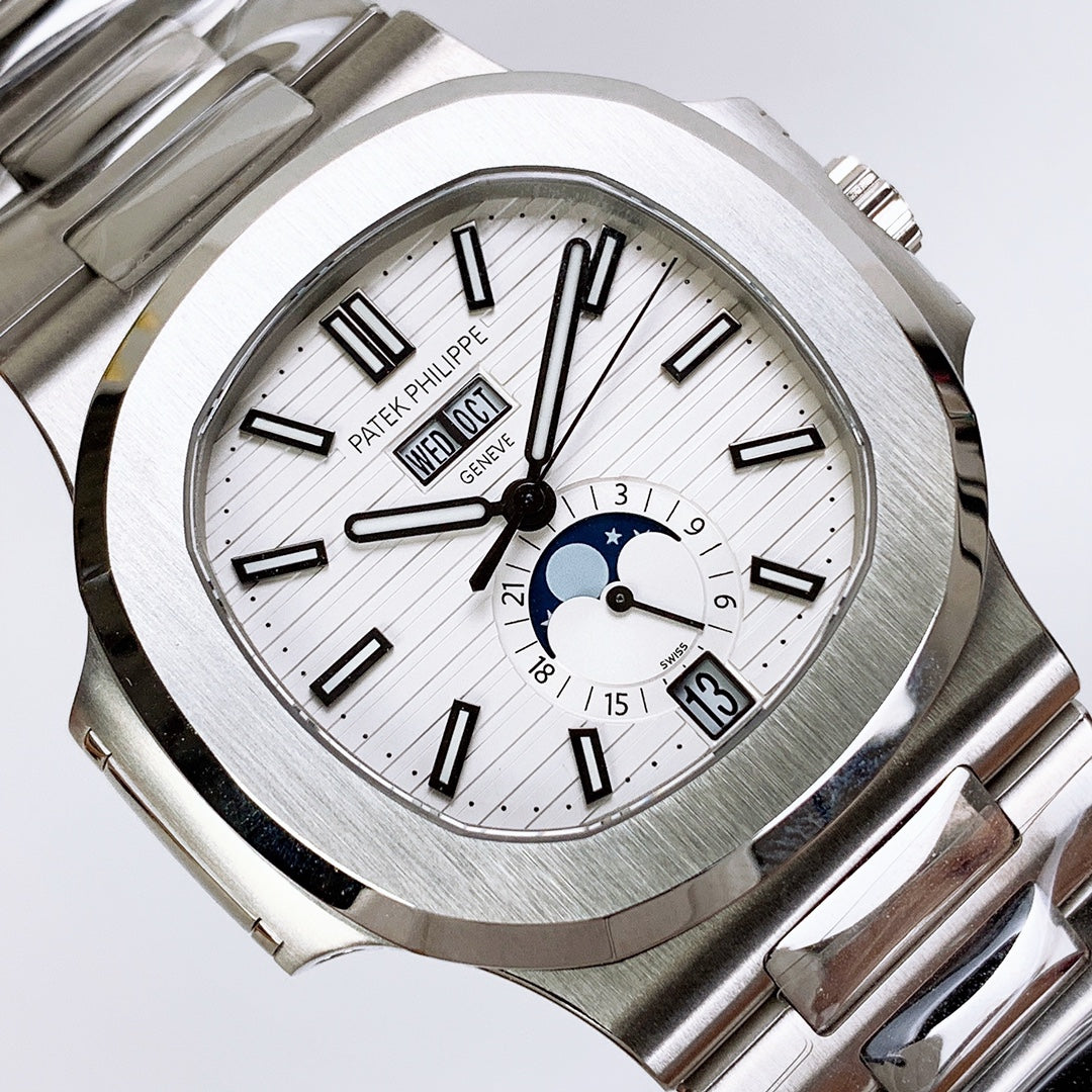 Patek Philippe Nautilus bianco fasi lunari