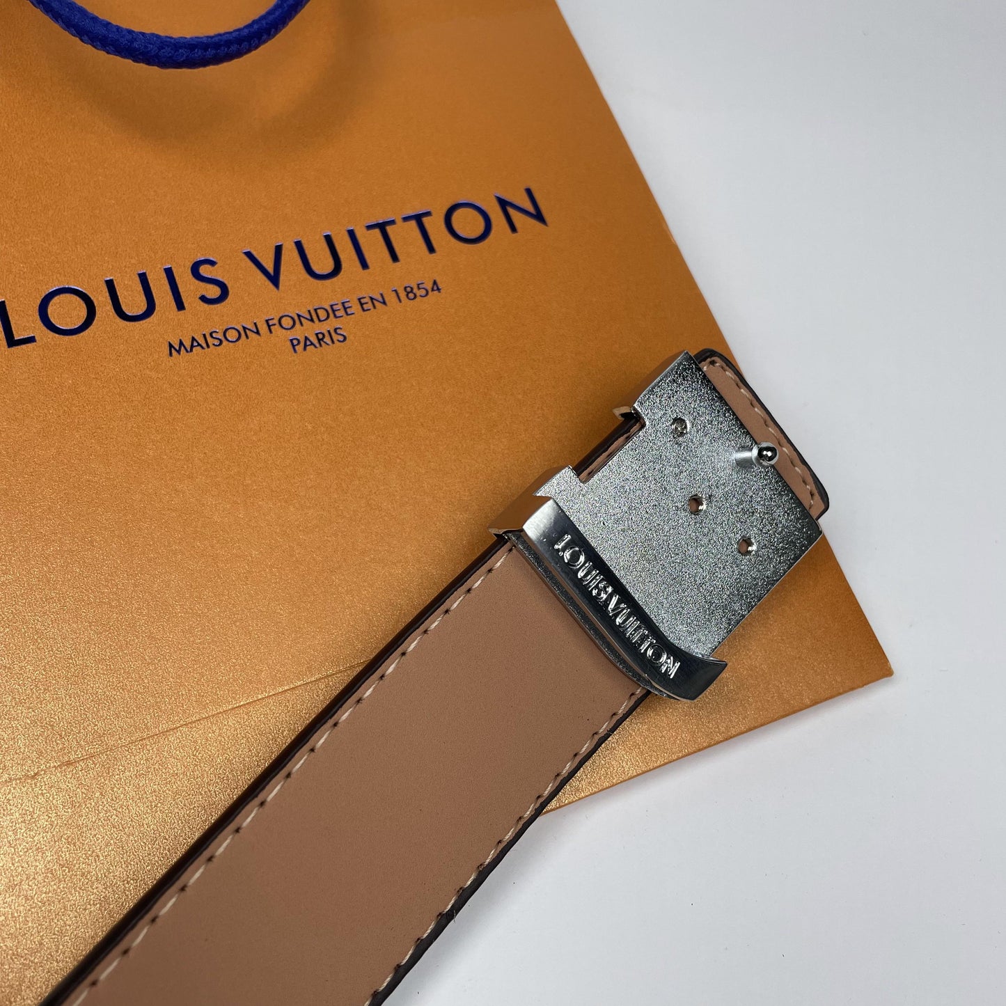 LV belt logo classic