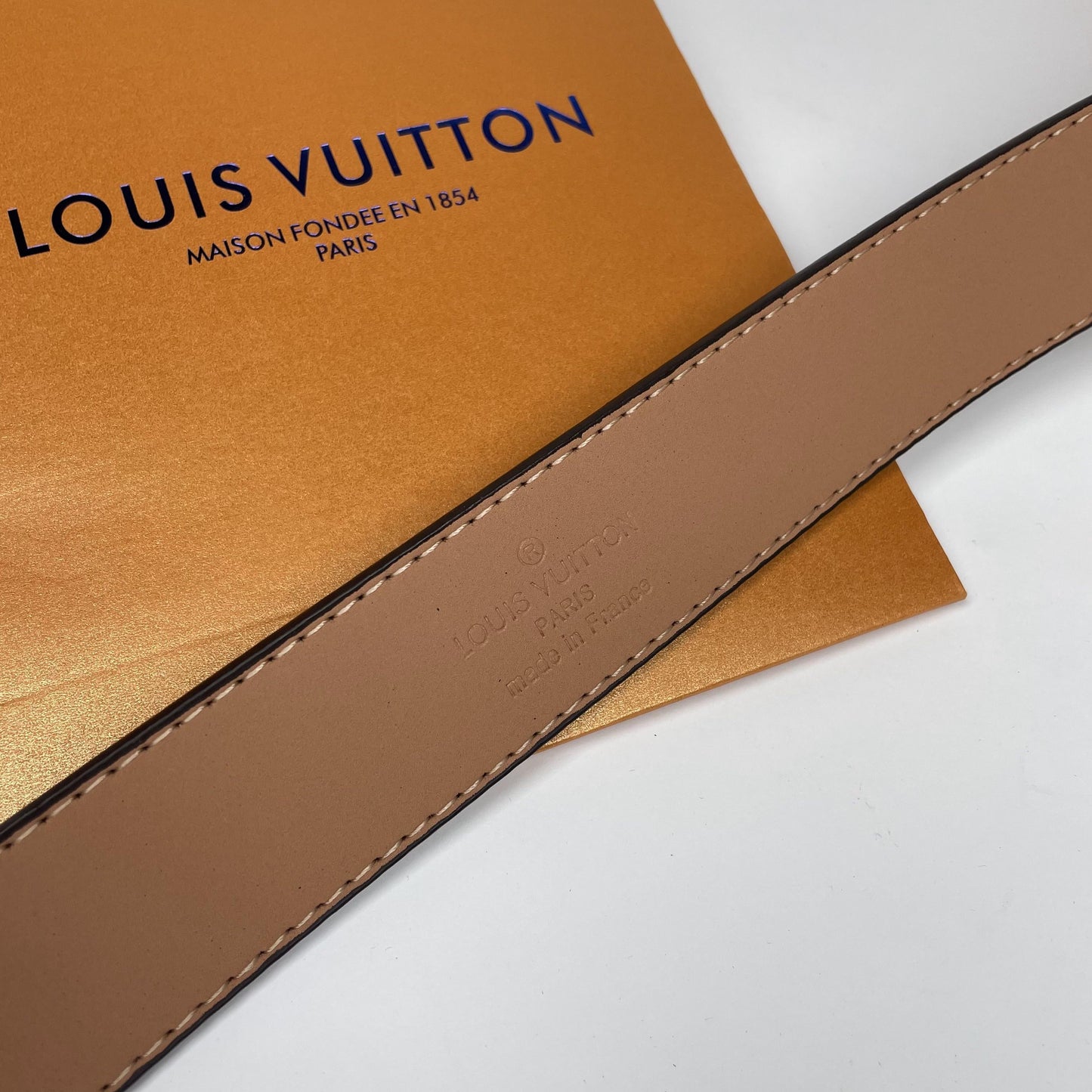 LV belt logo classic