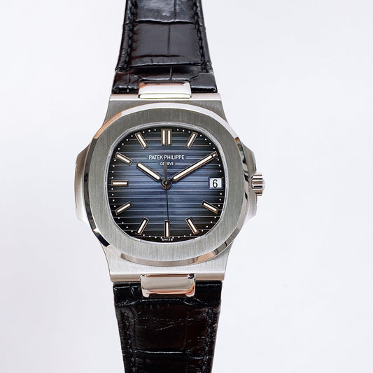 Patek Philippe Nautilus blu cinturino in pelle