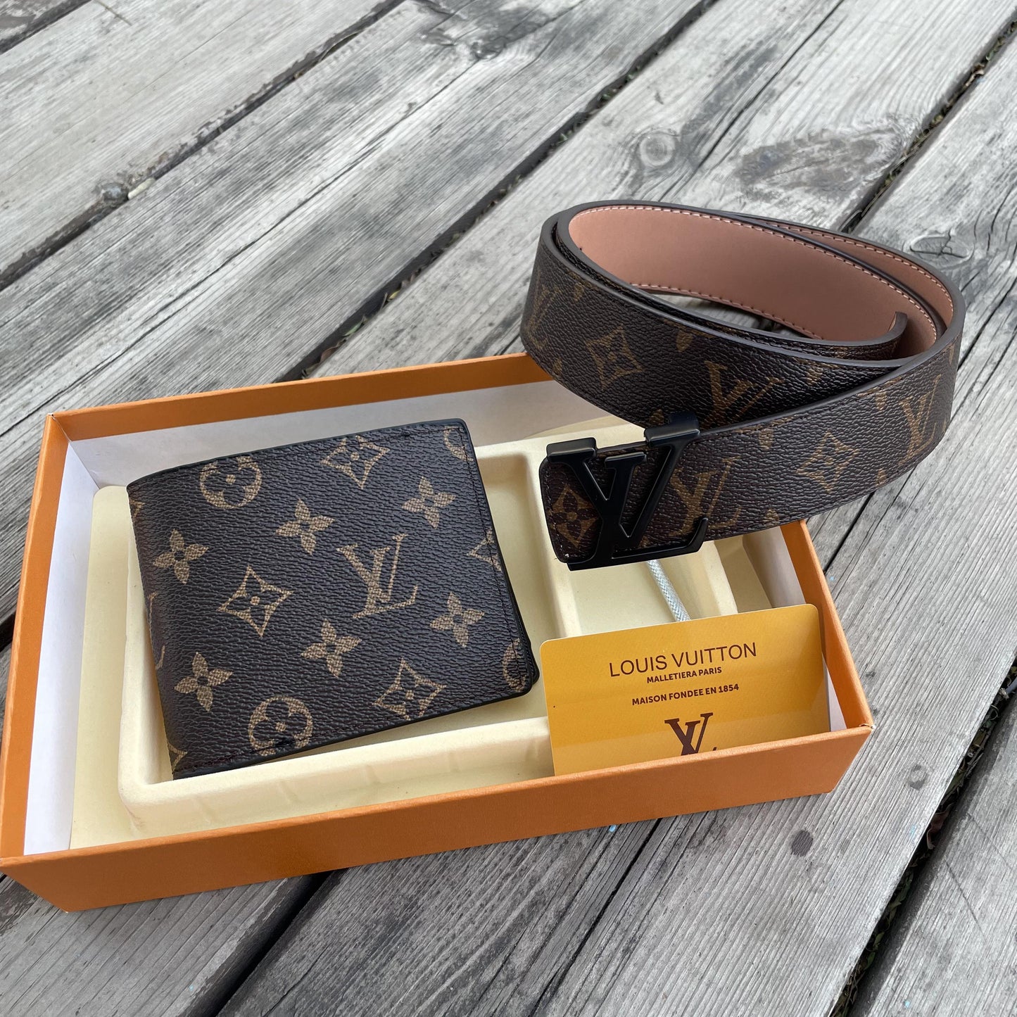 Box LV Belt + Portafogli classic