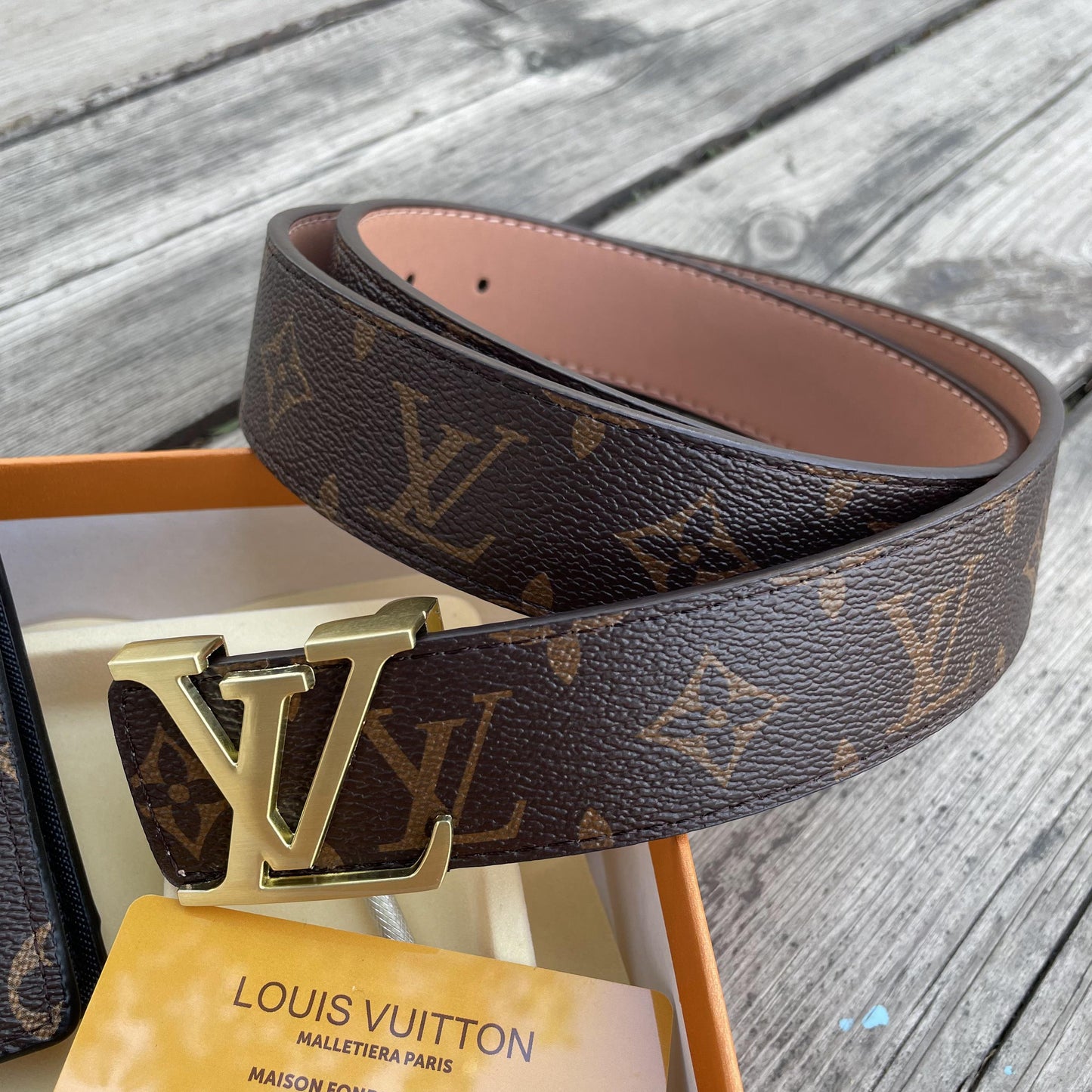 Box LV Belt + Portafogli classic