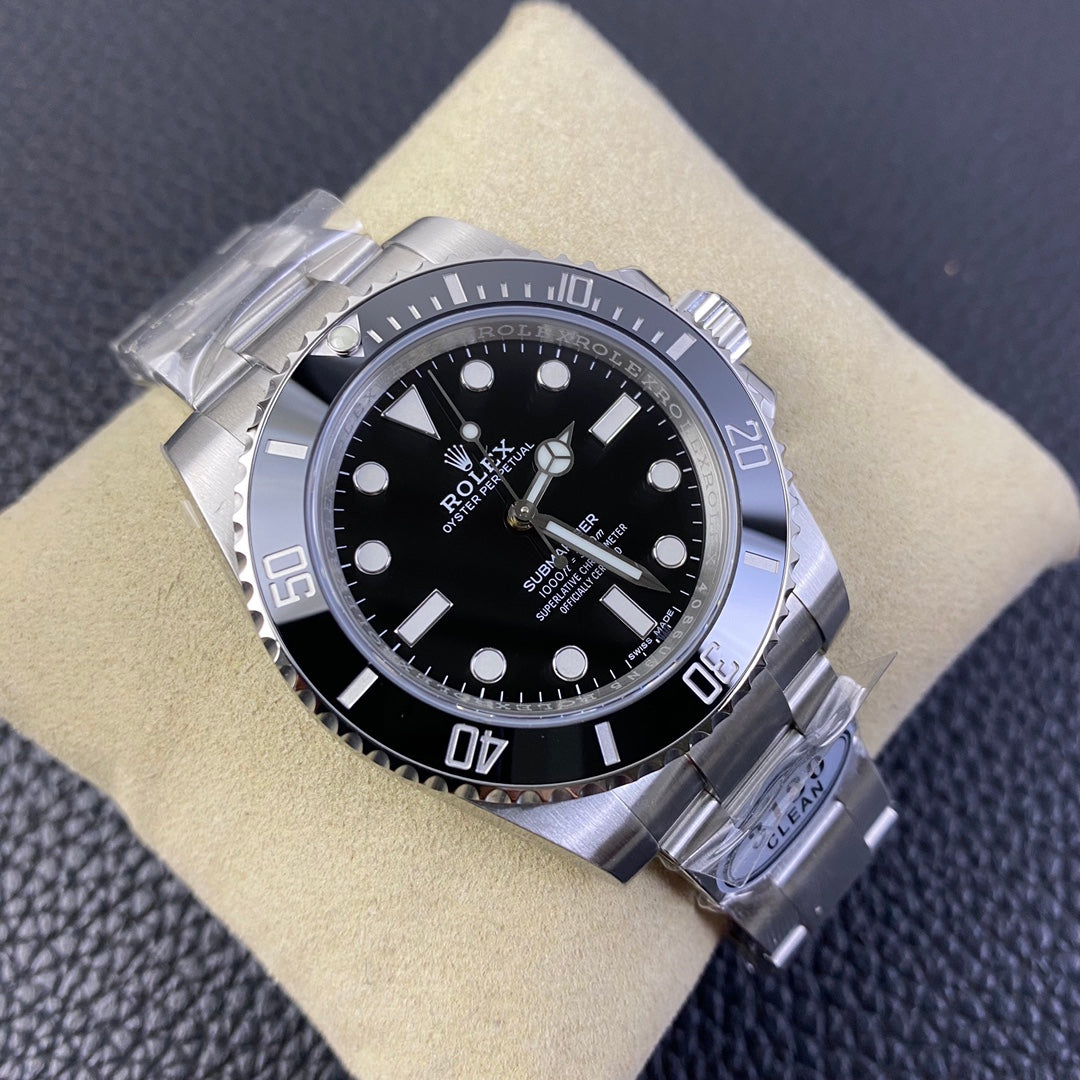 Submariner black No date