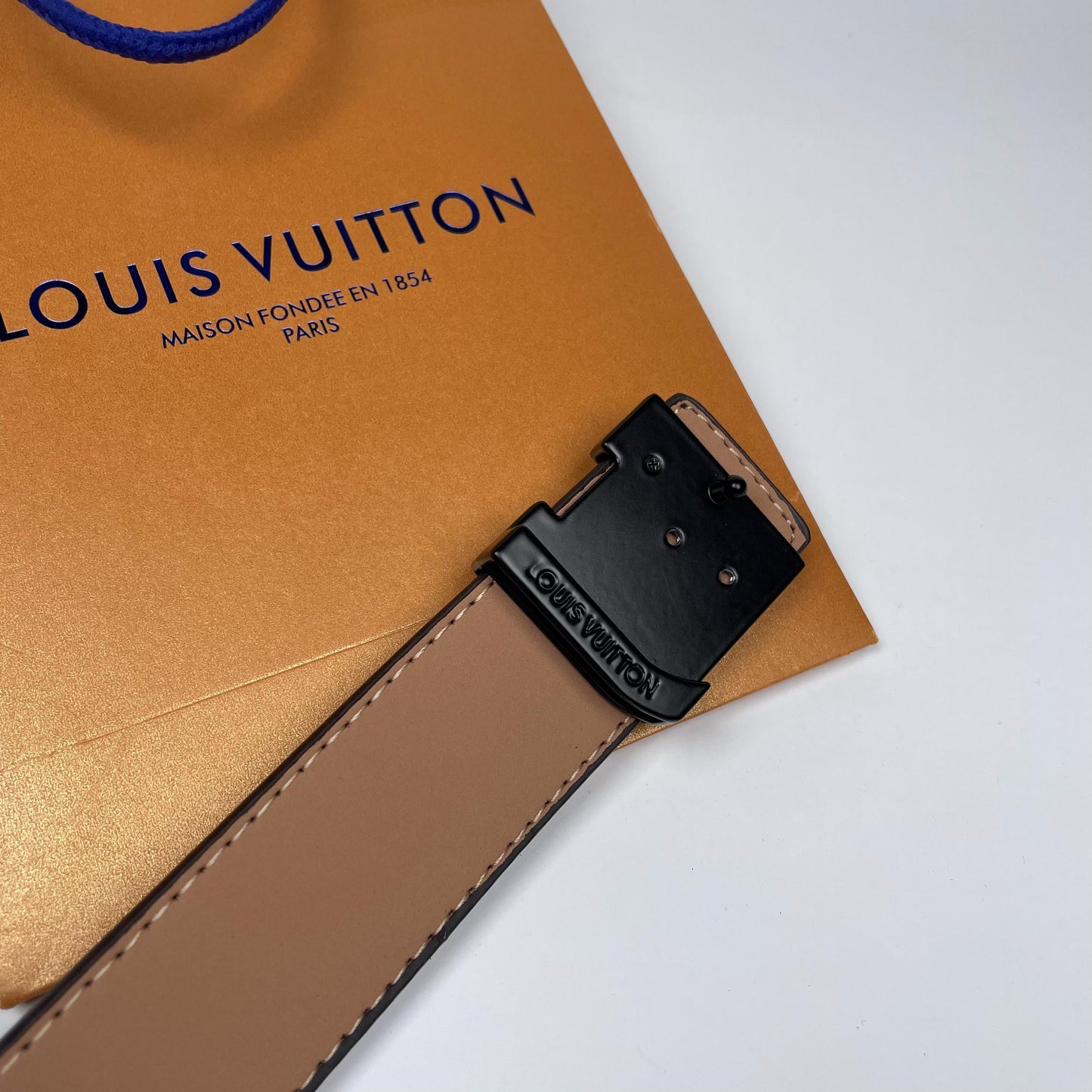 LV belt logo classic